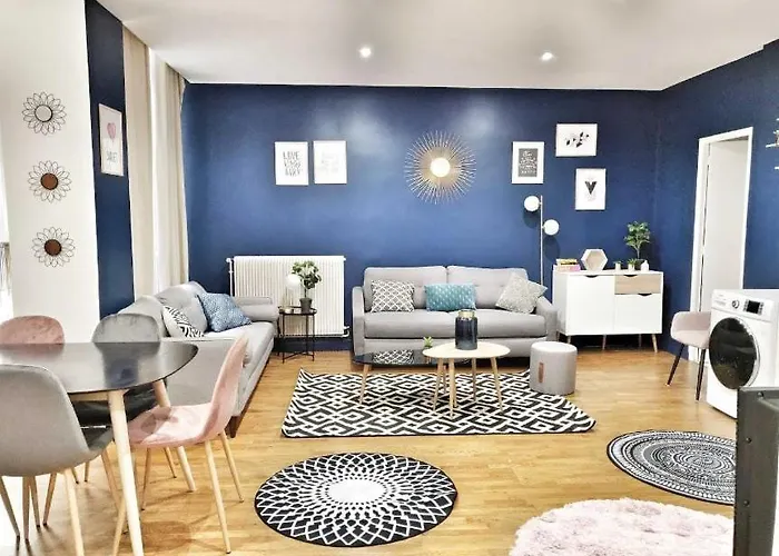 Quiet Apartment Near Saint-Lazarre - 10P